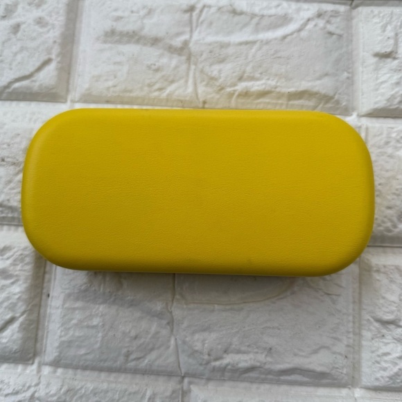 MARC JACOBS Yellow Hardshell Sunglasses Case - Picture 2 of 5